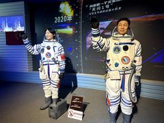 -金石蜡像馆