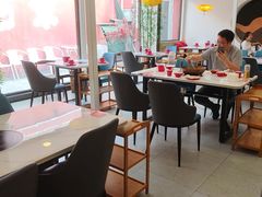 -毛辣果·贵州红酸汤牛肉火锅(西单店)