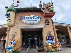 -蓝精灵乐园·世茂精灵之城主题乐园