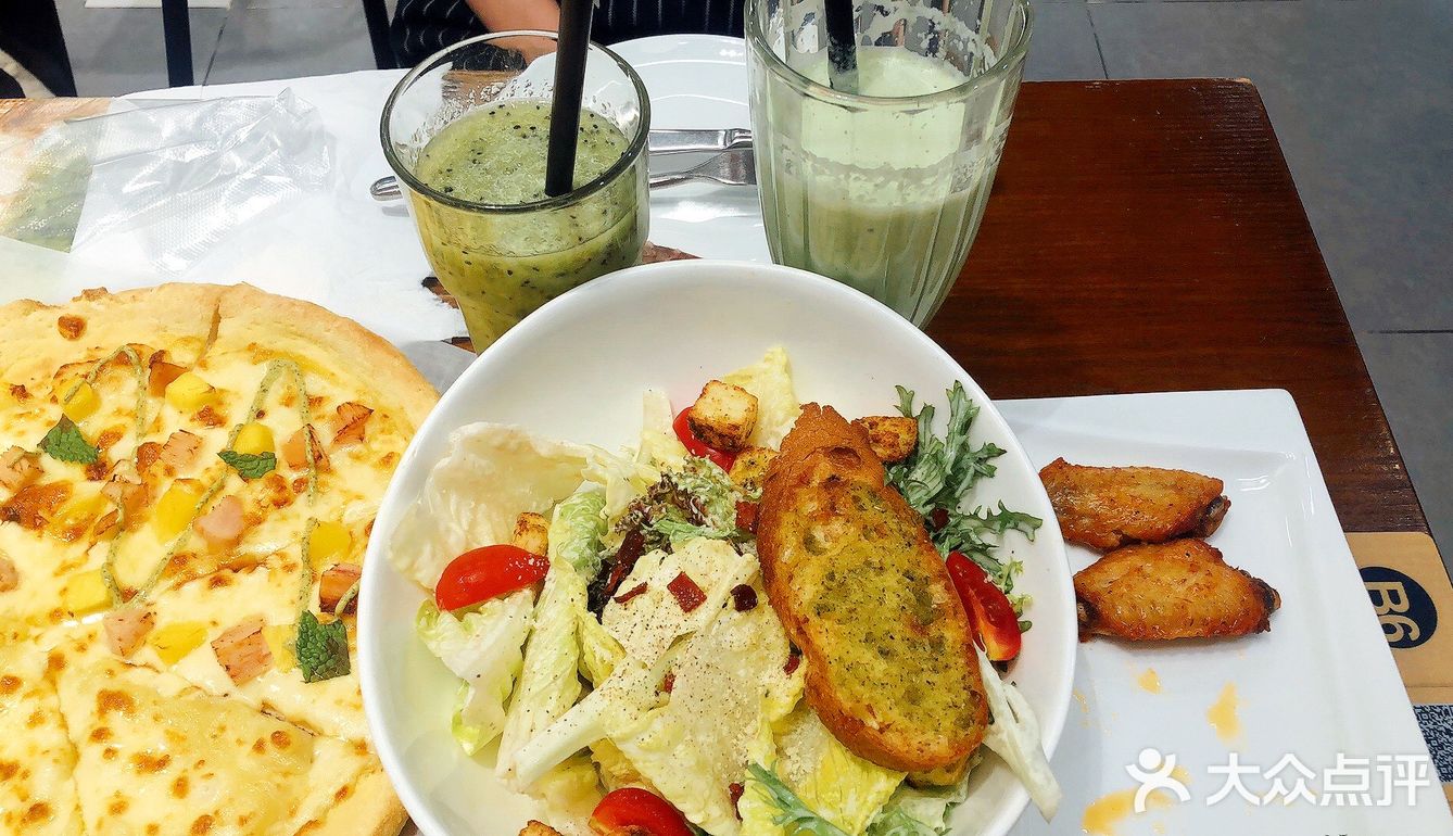 这家店在群光应该耳熟能详了 回头无数次了反正已经