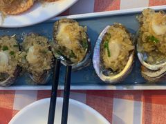 蒜蓉蒸鲍鱼-琼大师东方烤乳猪(亚特兰蒂斯店)
