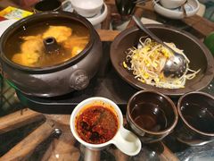 -云海肴·汽锅鸡·云南菜(天山百盛优客店)