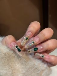 -HUII NAIL绘京美甲美睫会馆