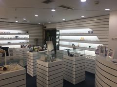 -优视力蔡司眼镜验配中心(越秀城市广场奥莱店)