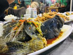 -亚龙湾8号(丁村万人海鲜广场店)