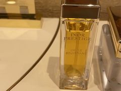 -Dior迪奥(上海世茂广场店)