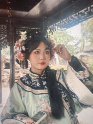 -一揽芳华汉服旗袍体验馆(拙政园店)