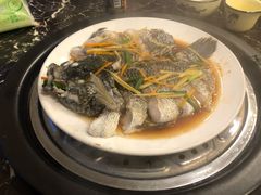 戏水花斑鱼-蔚海之都·象山蒸汽海鲜(仙霞路店)