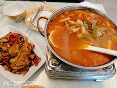 藕带酸汤肥牛-烤肉季饭庄