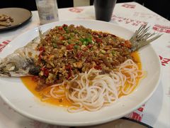 油浸鱼-堂瓦里·33年传统赣菜(第一街区店)