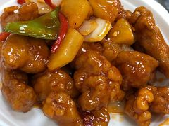 菠萝咕噜肉-兴记菜馆