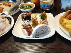 -海吃海喝海鲜烤肉餐厅