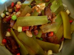 干锅青笋腊肉-民族饭店-四季餐厅