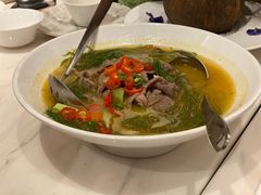 烧椒酸汤福山牛肉-闻见中国海南菜(K11店)