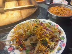 -鱼窝棚柴火铁锅炖(富山屯店)