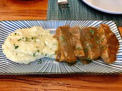 烩牛舌配土豆泥-帕歌西班牙餐厅paco tapas