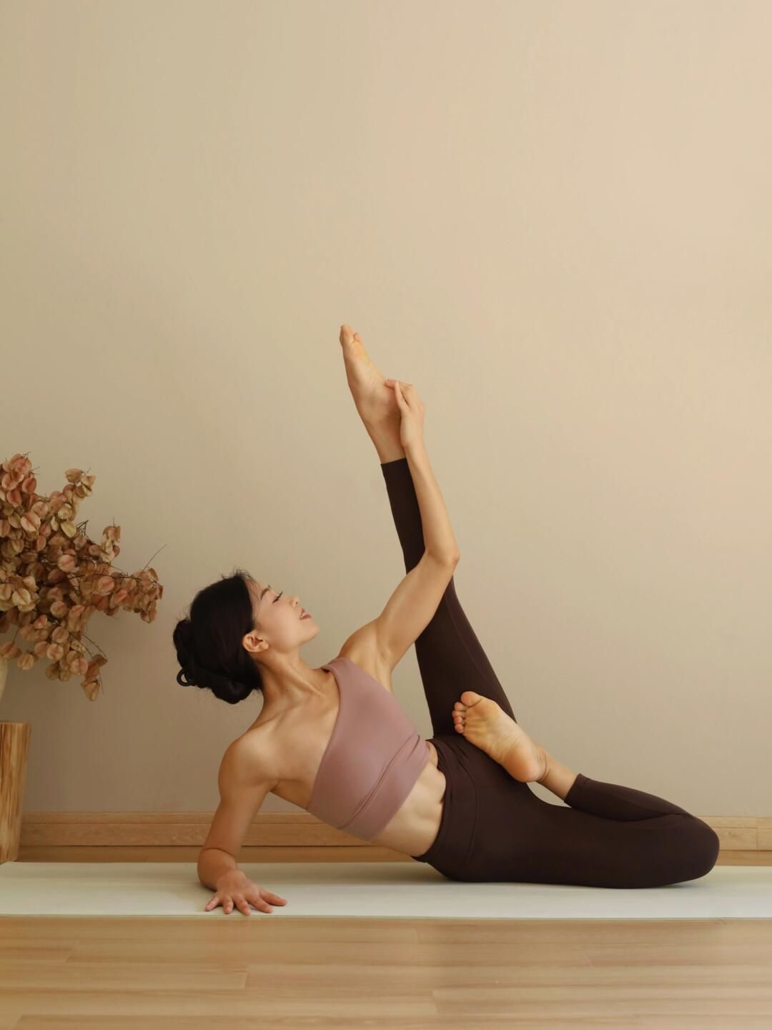 柔韧训练 瑜伽女孩必修