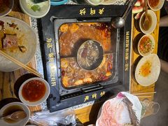 -老牌坊云南鱼豆花火锅(哈西万达店)