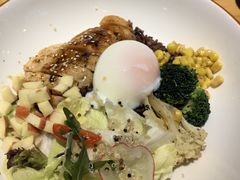 -POKEE VIA&Brunch·维娅(重庆来福士店)
