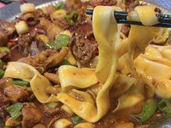 -俭寨大盘鸡·手抓肉·烧烤新疆菜(乌苏路店)