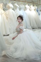 -台湾蔡美月婚纱租赁
