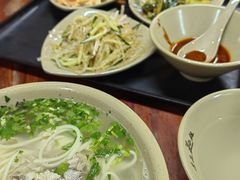 -亮亮面馆(经六路店)
