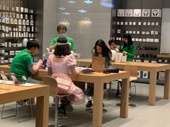 -Apple零售店(华贸购物中心店)