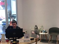 -上海先进东风标致雪铁龙4S店(青浦店)