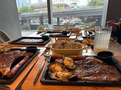 -鸿通城购物中心