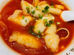 -渝是乎酸菜鱼·川渝小炒(新世界百货望京店)