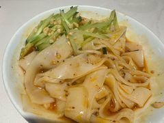 -小河公主秘制烤羊腿(小绿谷店)