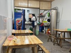 -卫卫麻辣烫(建设新村路店)