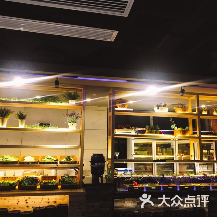 聖瓊美食百匯自助餐廳