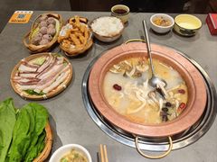 -阿婆情腊排骨火锅·野生菌季(古城旗舰店)