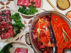 贵州现舀红酸汤和牛牛油鸳鸯锅底-江北北火锅馆·公路夜市(魏公村店)