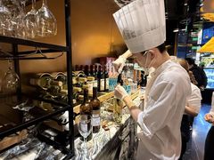 -雍容荟帝王蟹活龙虾展台自助(IFS黑金店)