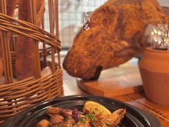 蒜香带头油焖活虾-羽深肉铺 Steak & Wine