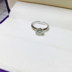 -威德钻石-克拉钻大本营(南京东路店)