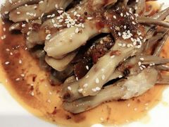 -臻鲜燕海鲜融合餐厅(金陵style店)