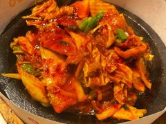 石板辣白菜炒五花肉-七八冷面·延边朝鲜族美食(圣熙八号店)