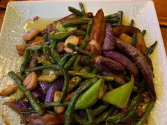 -闯关东东北农家菜(崂山石老人店)