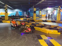 -极限PLAY运动娱乐新世界·团建派对表演休闲馆·室内高空游乐园