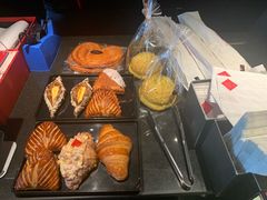 开心果柠檬布里欧修-Salon de The de Joel Robuchon(外滩18号店)