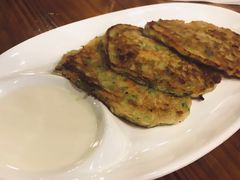 西葫芦饼配酸奶-TUK土耳其餐厅·下午茶(卢湾店)