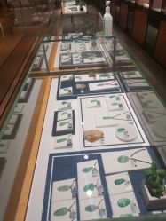 -北京七彩云南翡翠珠宝旗舰店(月坛店)