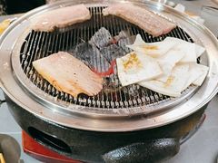 -围炉肉舍丹东海鲜烤肉·烤活鳗(步行街店)