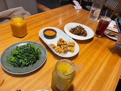 -山茶云南菜(永安里店)