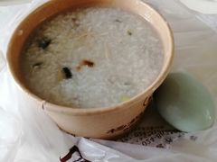 皮蛋瘦肉粥-杨妈妈粥店(华山路店)