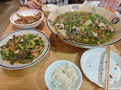 -自贡盐帮菜·玩辣餐厅(樱花园西街店)