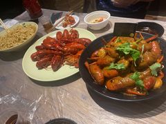-巴厘龙虾·榜首油焖大虾(音乐学院·沿江酒馆店)